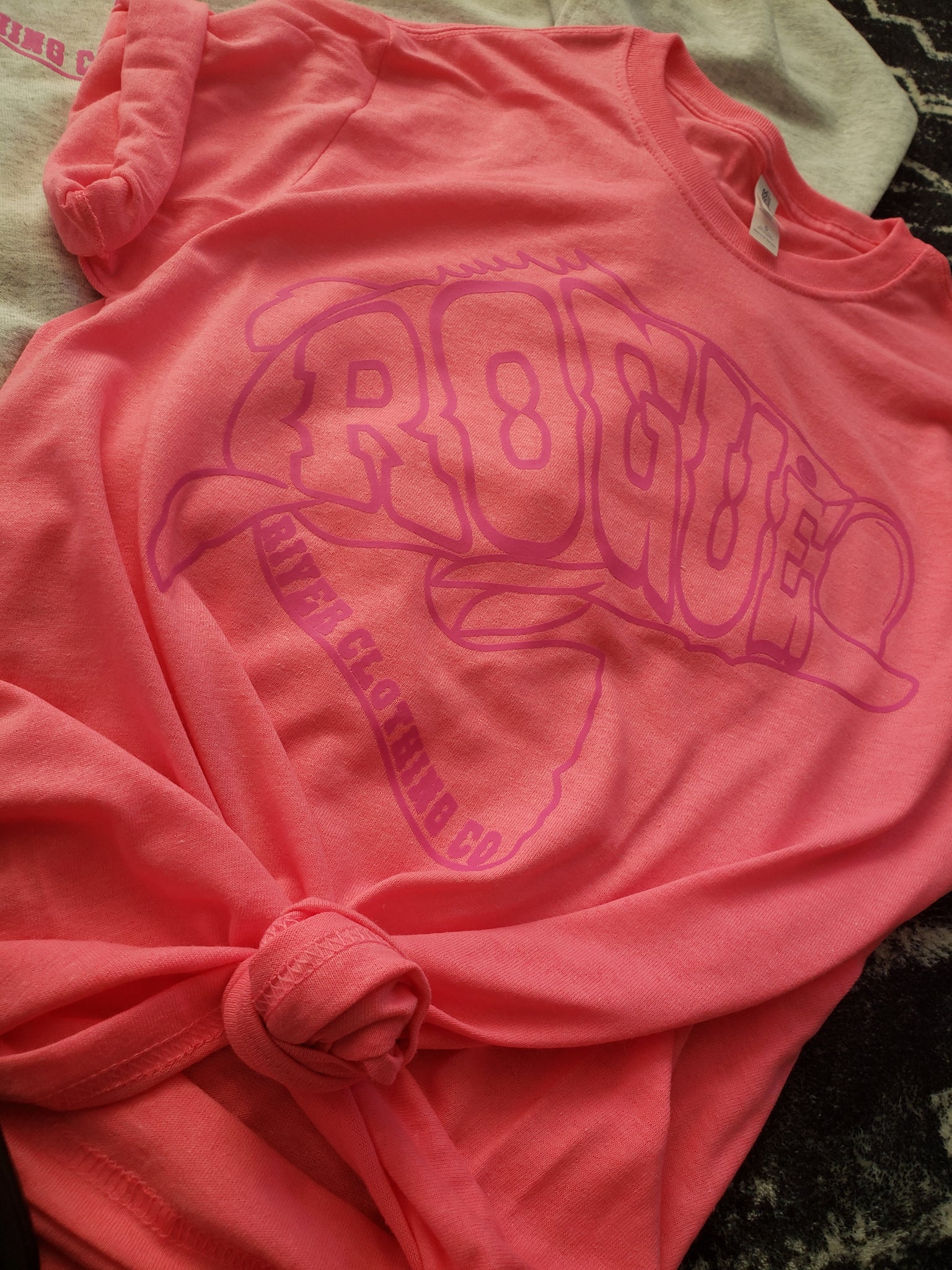 Lip Ripper Tee Neon Pink