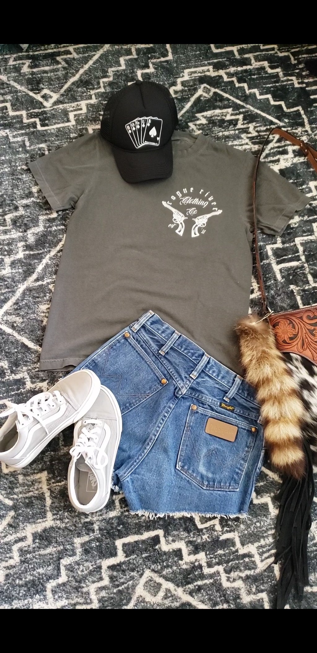 Rowdy Rogue Tee Pepper