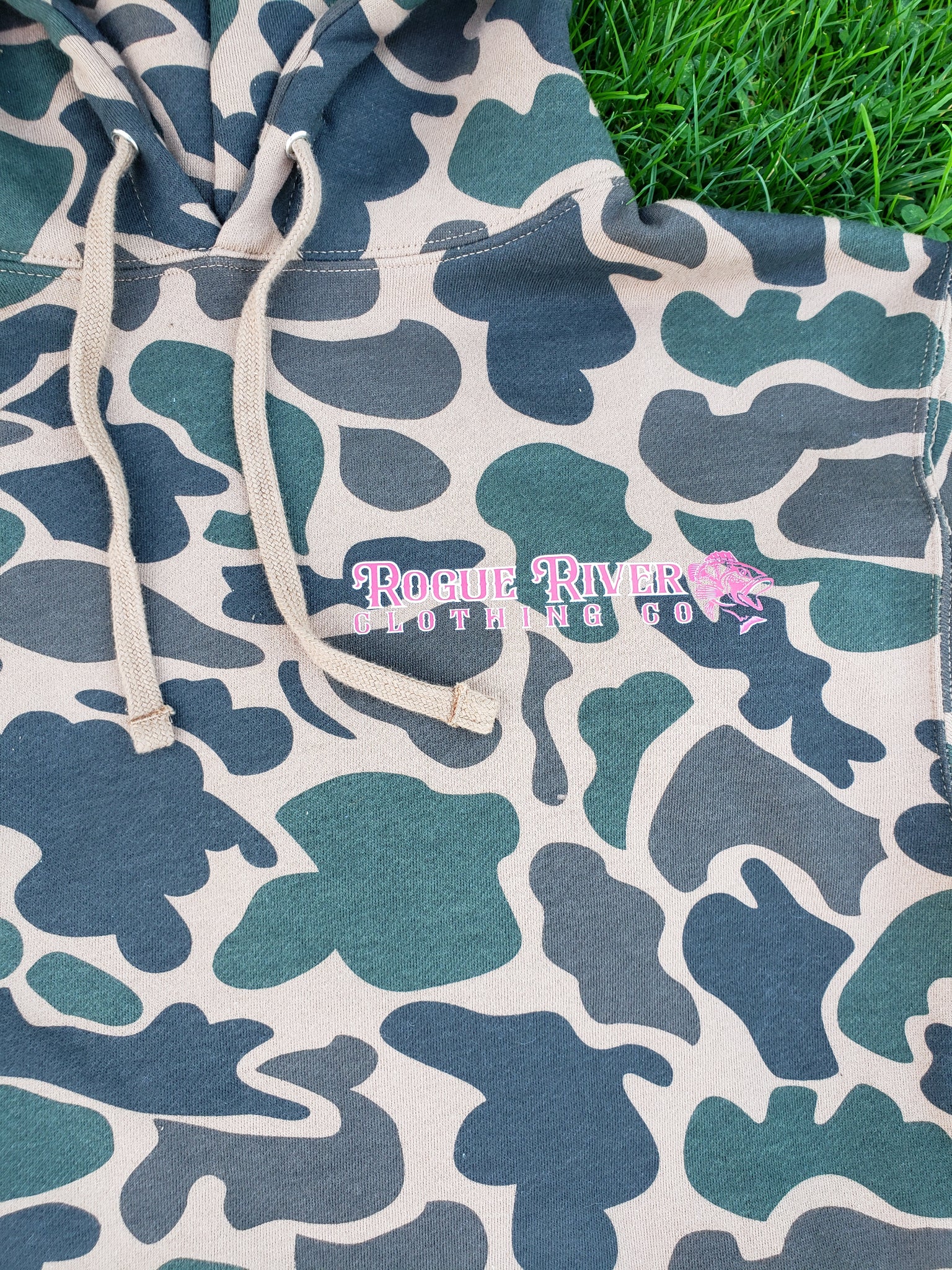 Bass Dash Hoodie Duck Camo Pink